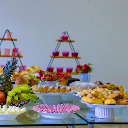 Cruz Hotel Divinópolis Екстериор снимка